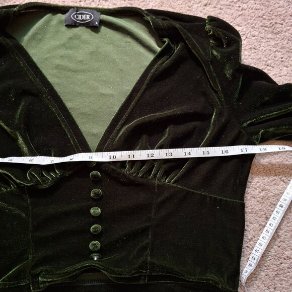 V-neck Velvet Long Sleeve Crop Top - Picture 3 of 4